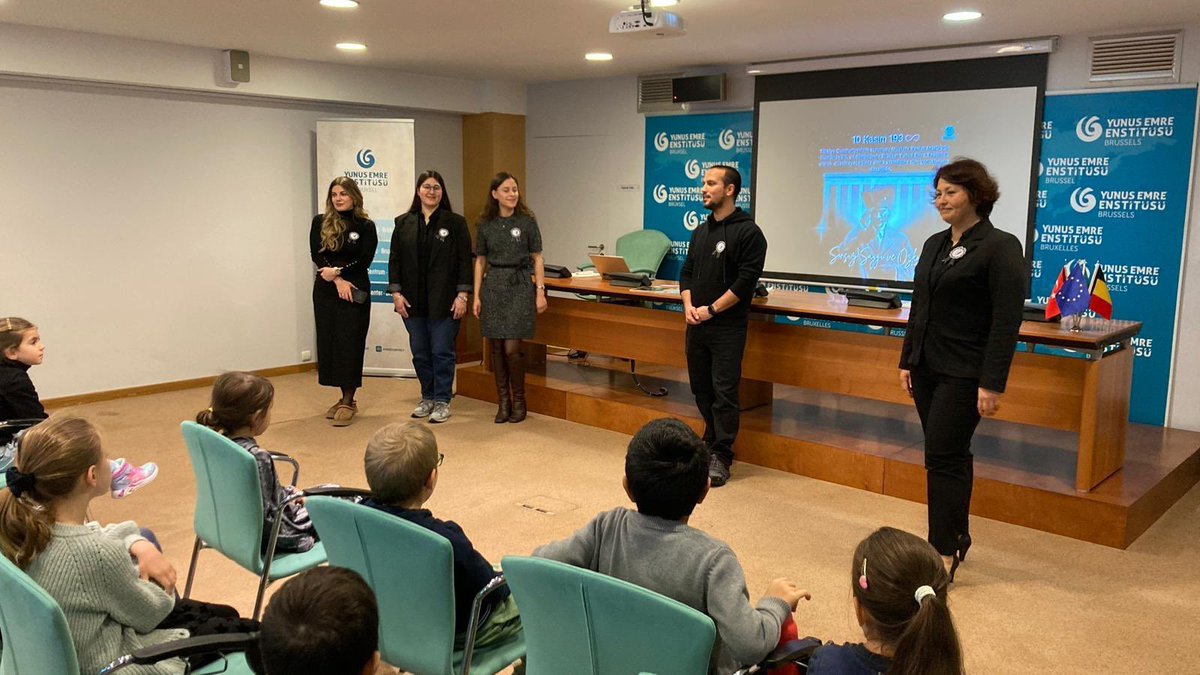 Brüksel merkezimizde dil atölyelerimize katılan çocuklarımızla birlikte 10 Kasım Atatürk'ü Anma Günü münasebetiyle Cumhuriyetimizin Kurucusu Gazi Mustafa Kemal Atatürk'ü saygı ve özlemle andık. #10Kasım #Atatürk <a href="/TurksestudiesBE/">instituutturksestudies</a>