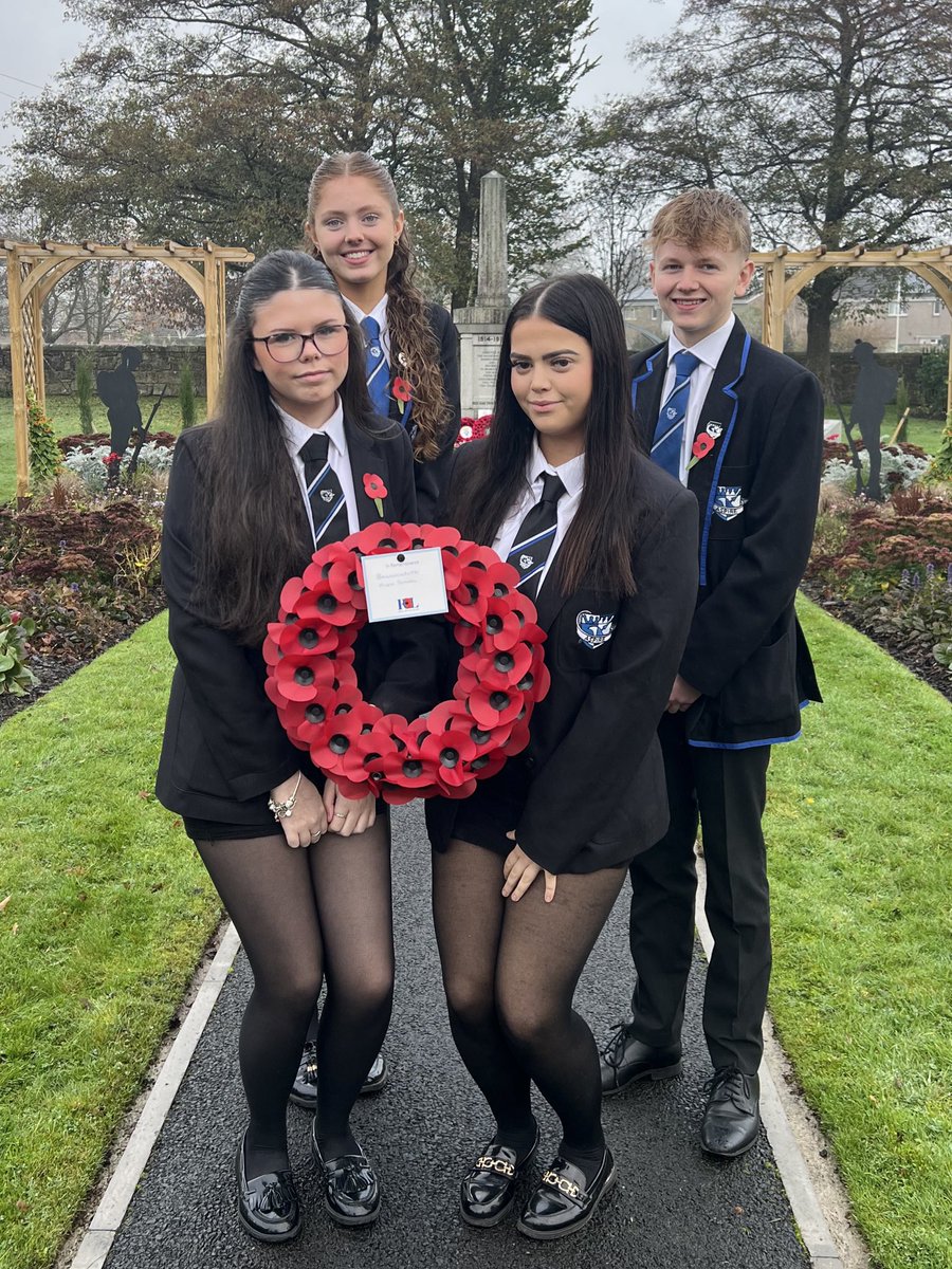 Today on Remembrance Sunday. Our Captains Carys and Ramsay were joined by 2 of our Social Subject Ambassadors Ciana and Aimee. We attended a service at Allan’s church followed by a service at the Bannockburn War Memorial where we placed a wreath on the behalf of @BannockburnHigh