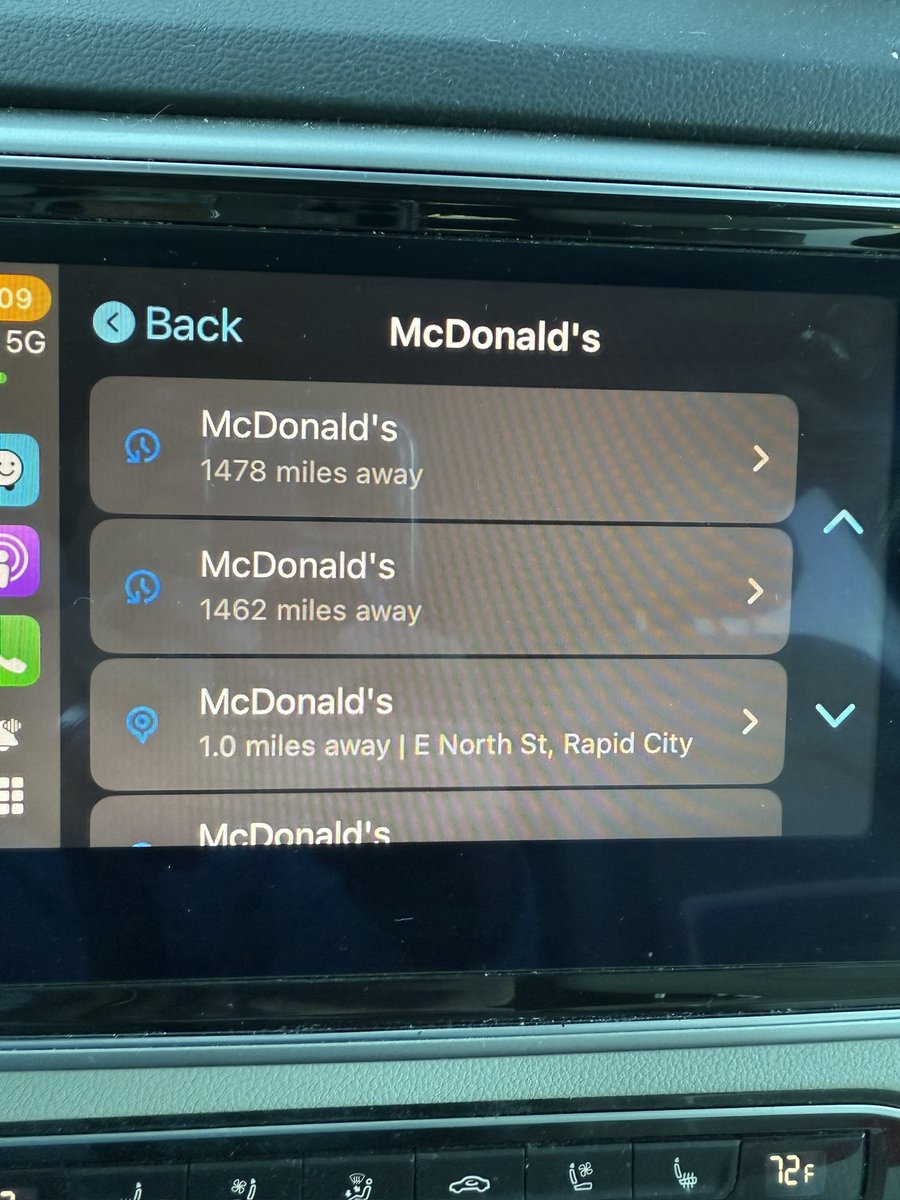 msauper's tweet photo. #waze I think I need some breakfast.  Which should I pick? https://t.co/5ibAjkcYwQ