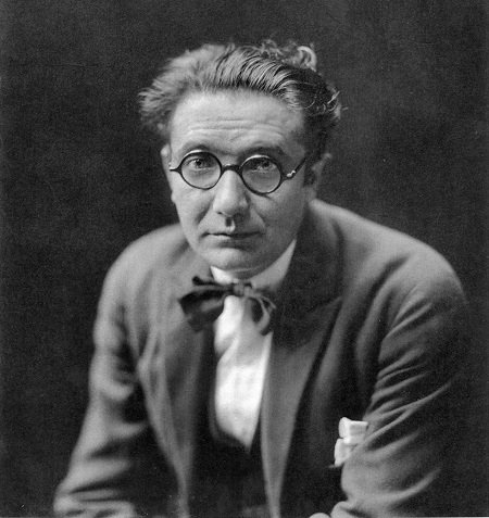 AtlanticaBeira's tweet photo. 1/ Aproveitando que Castelao vai ser recoñecido como primeiro presidente de Galiza, tráiovos un texto publicado na revista bretoa "Al Liamm" en 1950, aos poucos días do seu pasamento. O texto orixinal está en bretón, mais vou tentar traducilo para galego ⬇️ https://t.co/SIuPd6oOA4