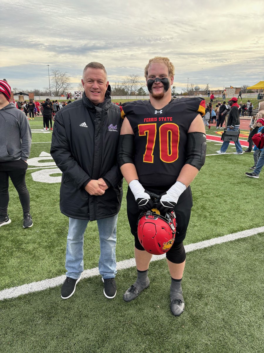 CaledoniaFootb1's tweet photo. Andrew DeVries and Ferris State playing for the GLIAC Championship versus Mason McKenzie and SVSU! @MckenzieQb1 @FerrisFootball @svsu_football https://t.co/t94FQBfDKn