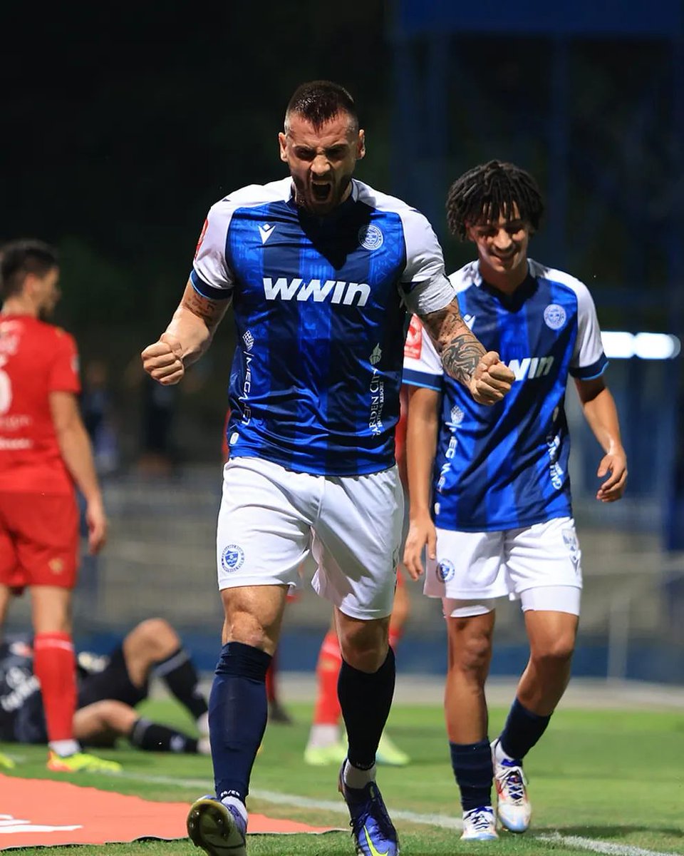 PlbihS's tweet photo. Sulejman Krpić je u današnjoj pobjedi Željezničara nad ekipom Veleža rezultatom 2:1 postigao svoj prvi gol protiv Veleža u karijeri. 🎯

Ovo je bila 18. utakmica Krpića u karijeri protiv Veleža. 📊 https://t.co/ePHAE7Wjrg