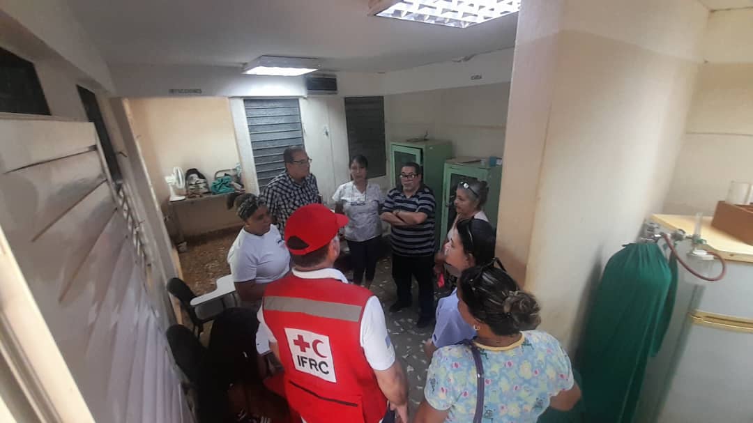 📍Continúan análisis sobre la cobertura de grupos electrógenos en instituciones donde no se ha restablecido el servicio eléctrico.
Se realiza seguimiento a equipos de trabajo que apoyan labores recuperativas en territorios afectados.

#CubaPorLaVida #UnidosXCuba