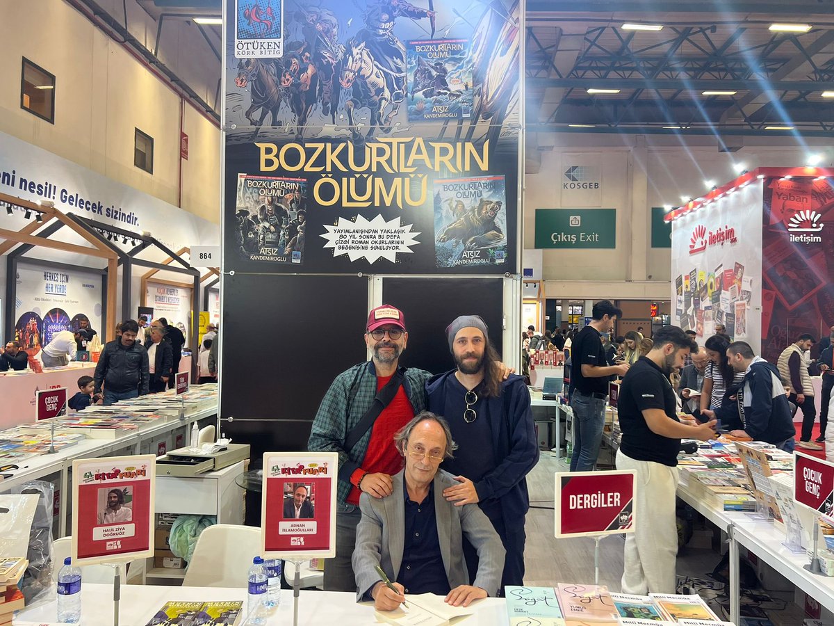 adnan islâmoğulları (@adnanisl) on Twitter photo Sevgili Genel Yayın Müdürüm ve sevgili editörüm ile Müntehir’in imza günü sonunda aynı pozda…
<a href="/GokturkOmer/">Göktürk Ömer Çakır</a>
<a href="/halildogruoz/">halil ziya doğruöz</a> Sevgili Genel Yayın Müdürüm ve sevgili editörüm ile Müntehir’in imza günü sonunda aynı pozda…
<a href="/GokturkOmer/">Göktürk Ömer Çakır</a>
<a href="/halildogruoz/">halil ziya doğruöz</a>