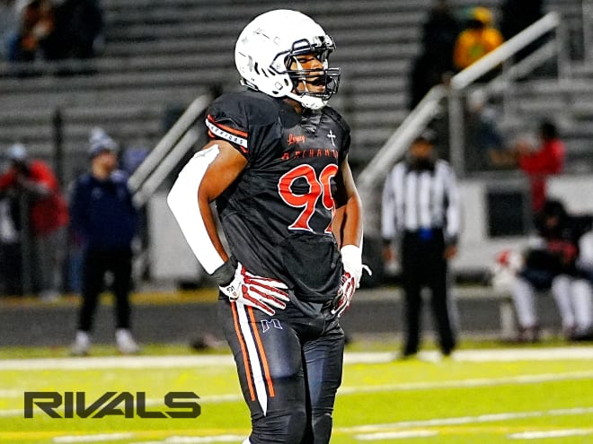 WillVapreps's tweet image. Joshua Jackson @JoshuaJ2445, who will likely be my @VaPrepsRivals Defensive Player of the Year,  added running back duties in a playoff win   @warriorfbsmhs If he is not on your radar then you are missing out