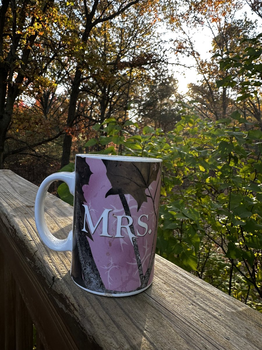 MProudf's tweet photo. @aprilproudfoot1 Good morning! 🌅 Sunday is a day to reset and recharge. Take this time to nourish your spirit, set intentions for the week ahead, and embrace a fresh start 🌱. 🙏🏼☕️🇺🇸#SundayMorning #ResetRecharge #NewWeekAhead https://t.co/dgNmp0zobH