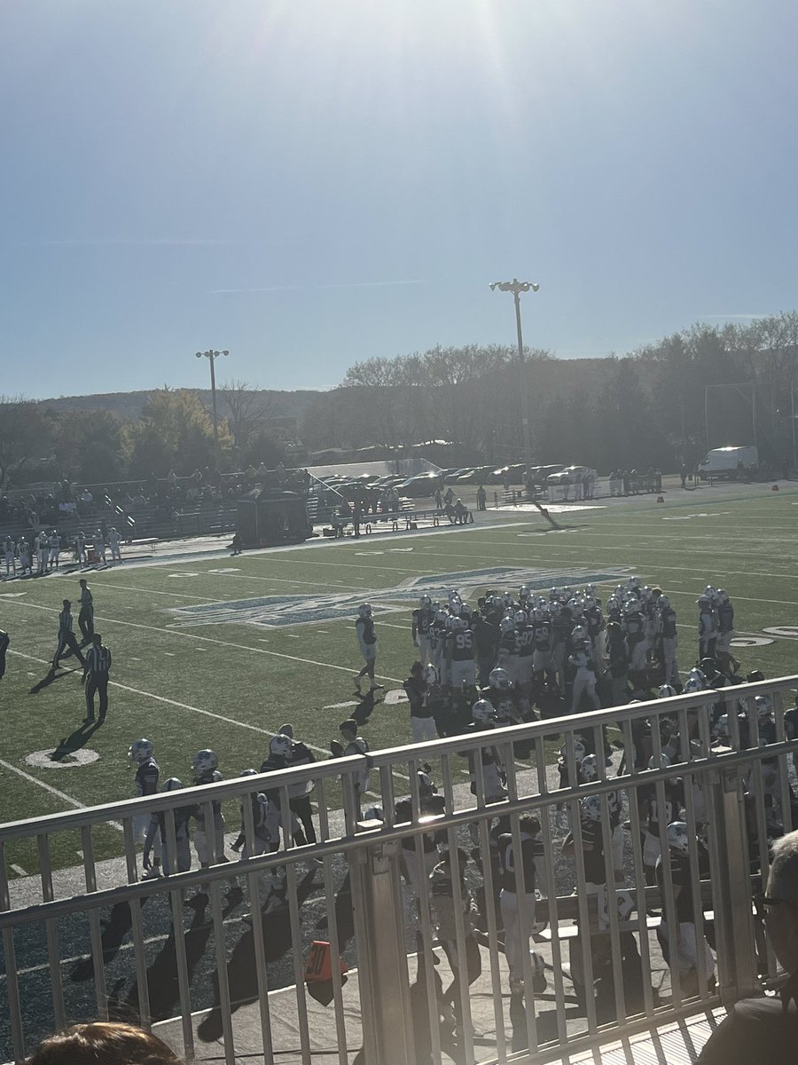 Sam_Cicchino's tweet photo. Great day yesterday for some hounds football congratulations on the win had a great time on campus. 

@CoachLongMUFB @CoachJohnKidner @EHTFB_Eagles @CoachMove https://t.co/yv0Va4AVkx