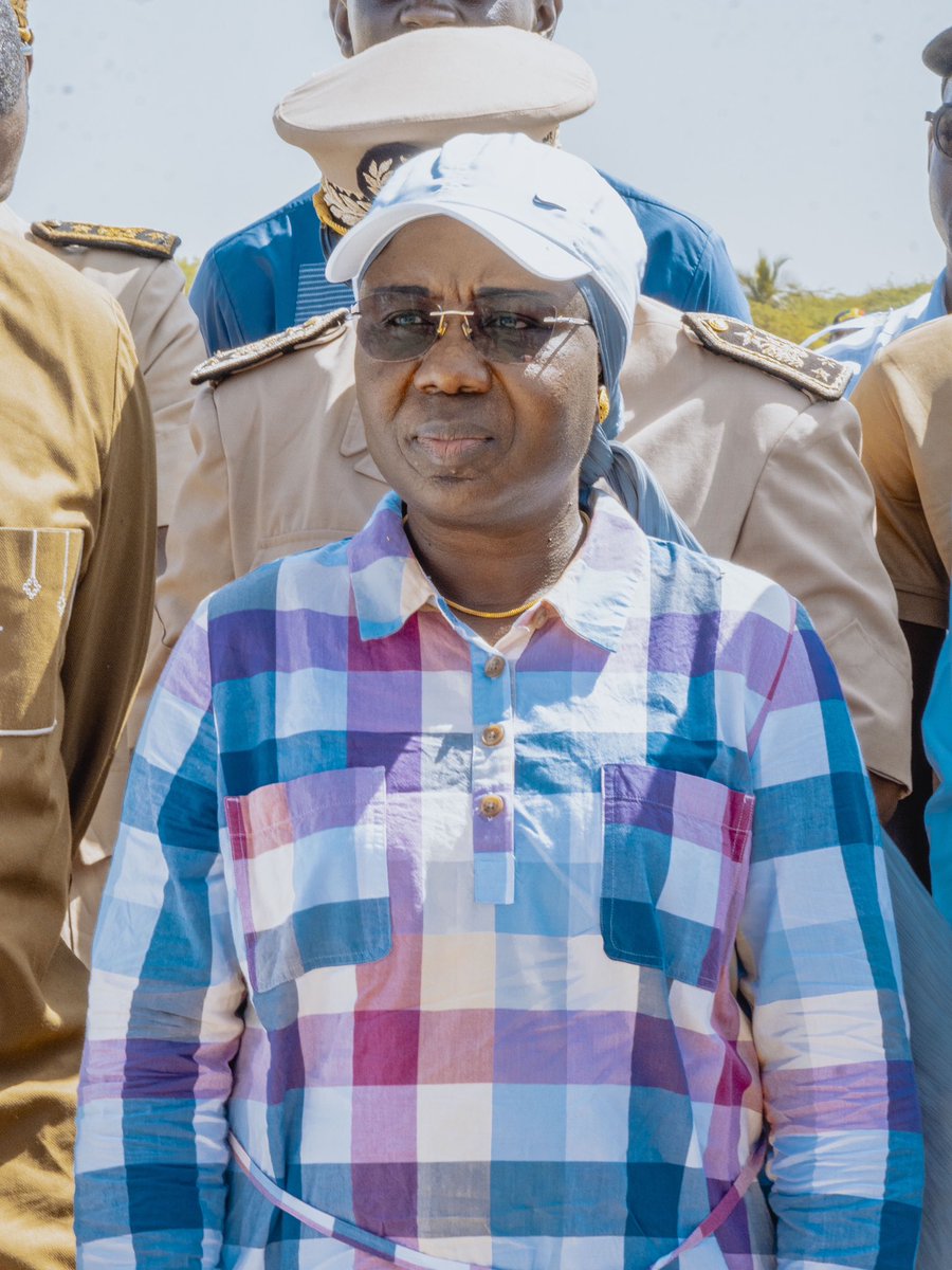 Drfatoudiouf's tweet image. Bonjour à toute la communauté X du Sénégal 🇸🇳, 

Je suis ravie de votre soutien pour rendre visible mon compte X officiel et les actions de notre ministère @mpimp2024. Votre soutien est précieux, mille mercis  à vous !