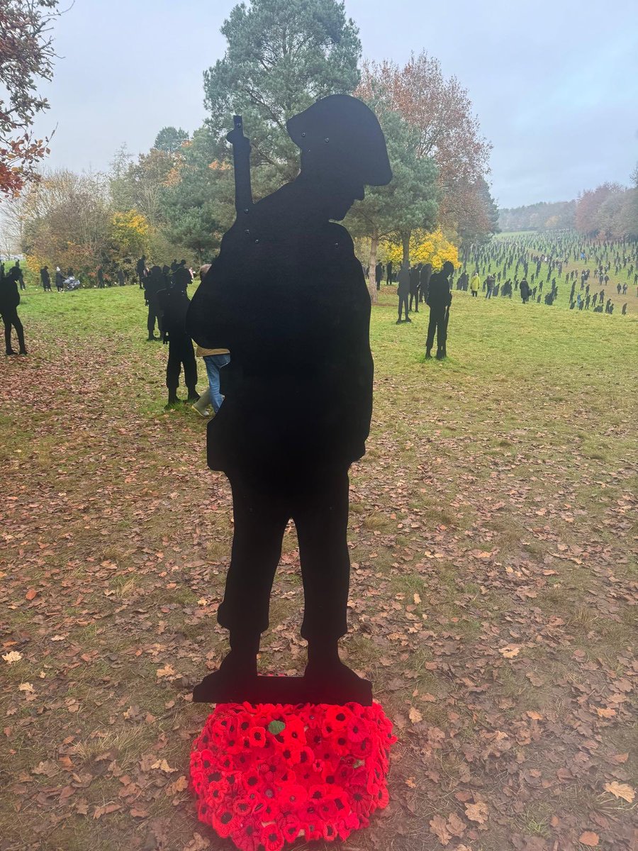 “Giants in the valley”Very moving memorial to the fallen. 6th June 1944 1475 military lost in one day. 🌺