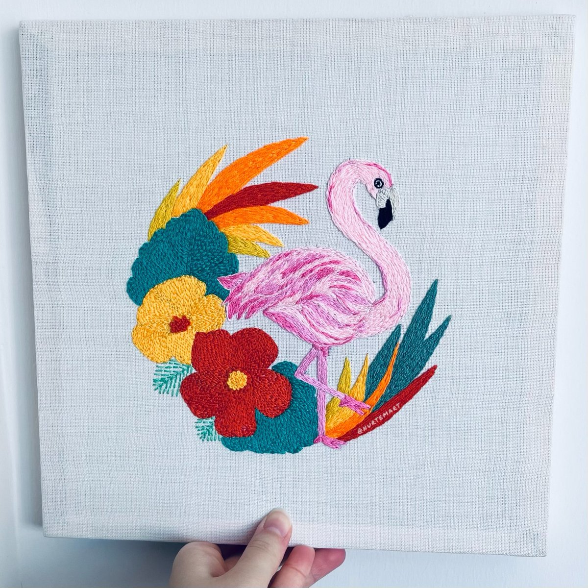 nurtemart's tweet photo. After countless hours of stitching with love and patience, this flamingo is finally ready to brighten up the world! 🌸🦩✨ 

Done with love by Nur☘️
#embroidery #stitch #handmade #nakış #تطريز https://t.co/GmeK87AGXo