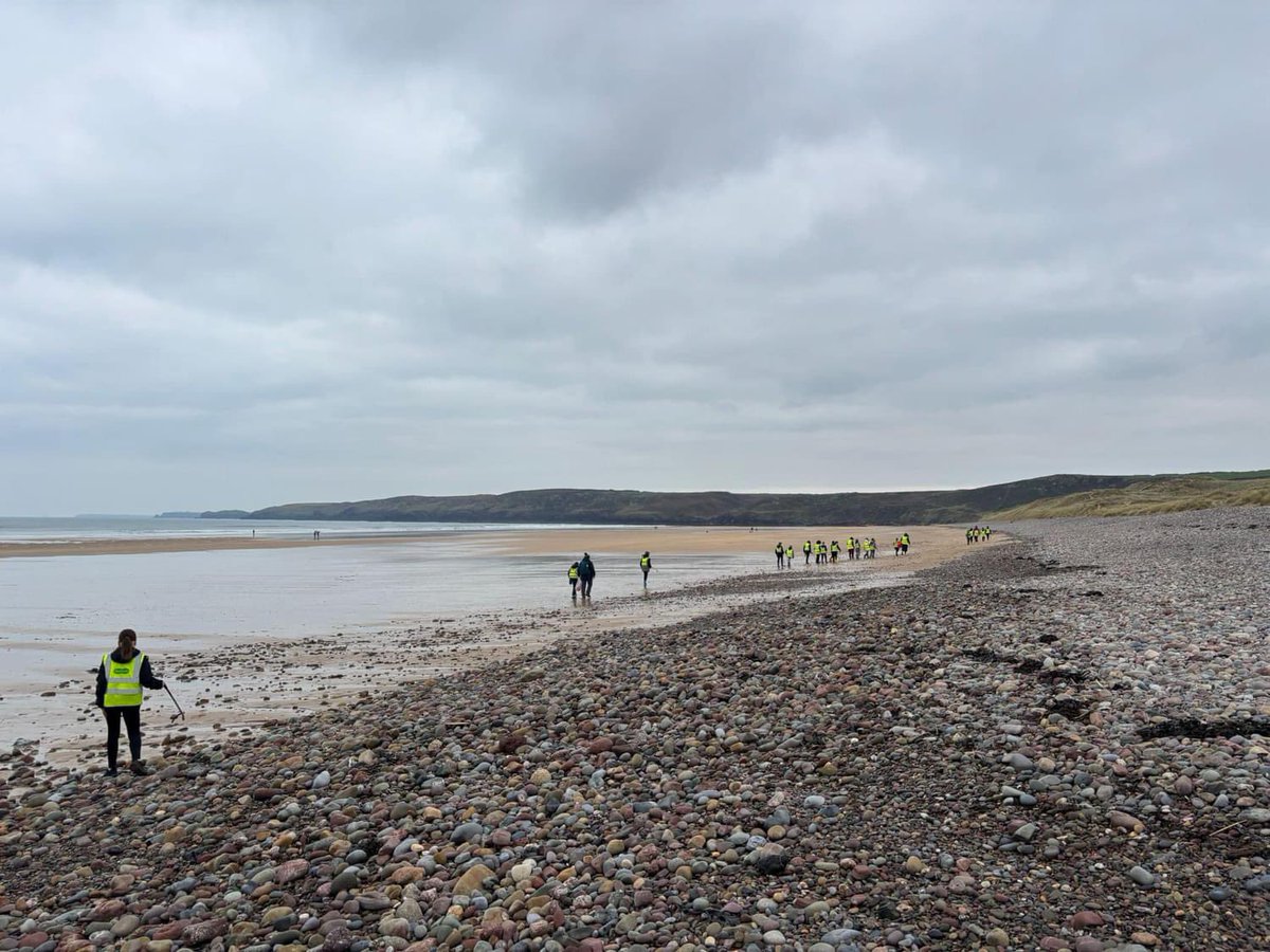 Prendergast2022's tweet photo. Thank you Sam and Amy, for such an inspiring experience this week with the Ocean Plastics and Plankton Workshop.
#STEMfieldtrip #STEMworkshop #oceanplastics #beachclean #marineecosystems #foodchains #plankton #microplastics @darwincentre @SchoolsPembs @EcoSchoolsWales https://t.co/IJiO1iZR4R