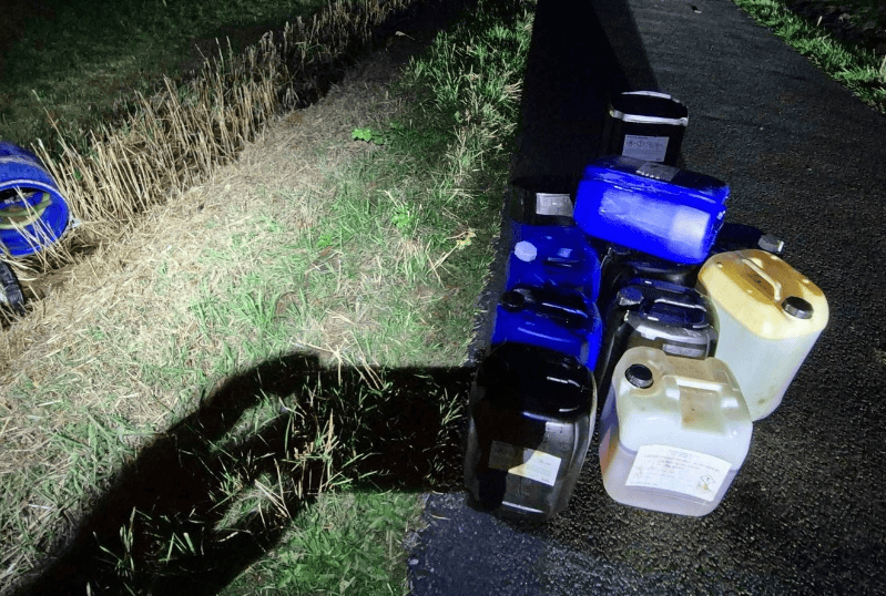 Drugsafval gedumpt in Oostwold, politie zoekt getuigen