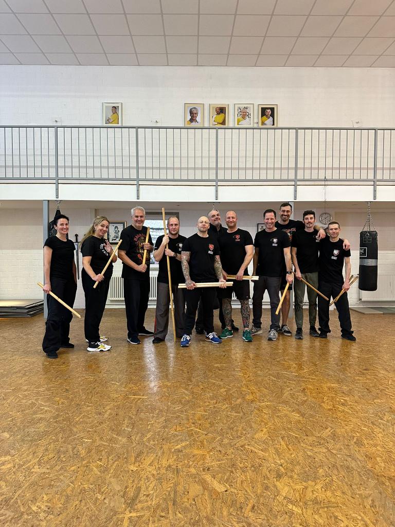 MerksAndy's tweet photo. @One_Escrimador es war ein Klasse Lehrgang heute in Neuss
@stefanfiege @EWTO_official 
#Escrima #Bochum #wattenscheid https://t.co/9w1SWB8YLS
