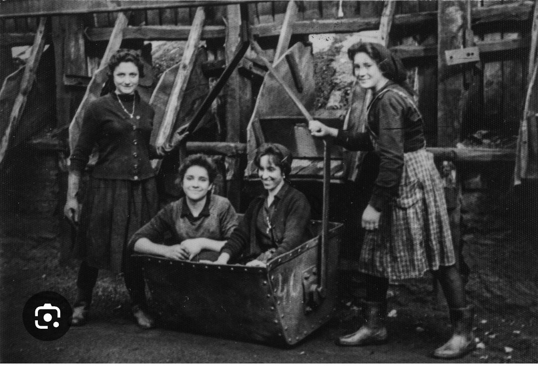 Las mujeres mineras existen y siempre han existido, Ángel, que seas un machista de mierda es problema tuyo