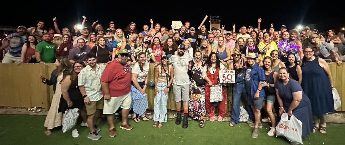 DCRANGERFAN's tweet photo. Big group of Avett fans at Avett Moon! Good times in the Florida panhandle! ❤️#avettmoon #avettbrothers https://t.co/OP3UBHTtIP