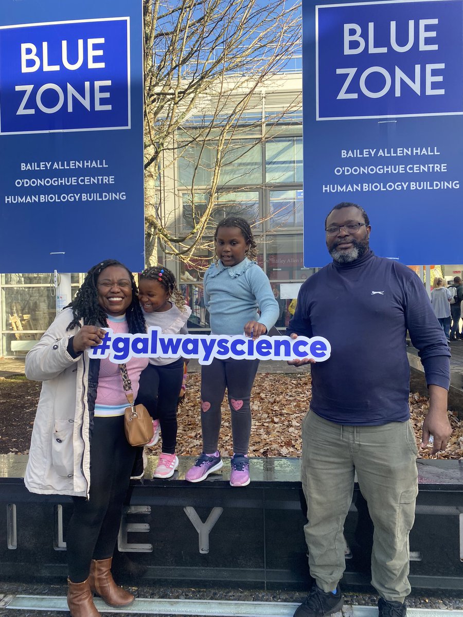 galwayscience's tweet image. Sharing the excitement of discovery at the Galway Science Festival! #GalwayScience 🧬🙌💕