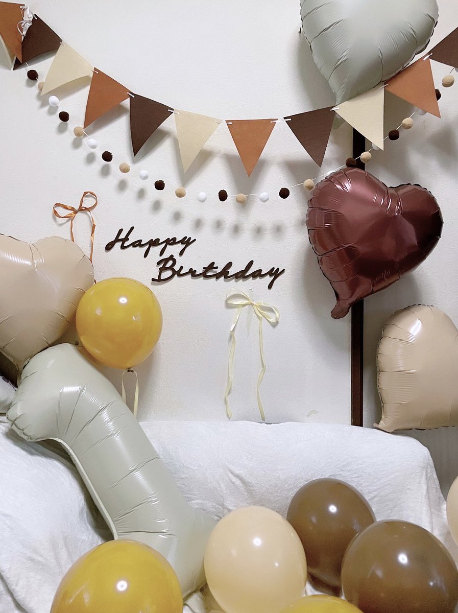 KamiMaya9's tweet photo. 2024.11.10

-Happy birthday Luna ✿.∘-

いつもニコニコ笑顔なるうちゃんに
パパもママも癒されてます🥲🩵
自慢の娘でパパとママの宝物です💎✨
たくさん経験してたくさん遊んで
たくさん成長していってねッ！
いつも癒しと幸せをありがとう。
産まれてきてくれてありがとう。だいすき♡ https://t.co/xWNKK0vTrz