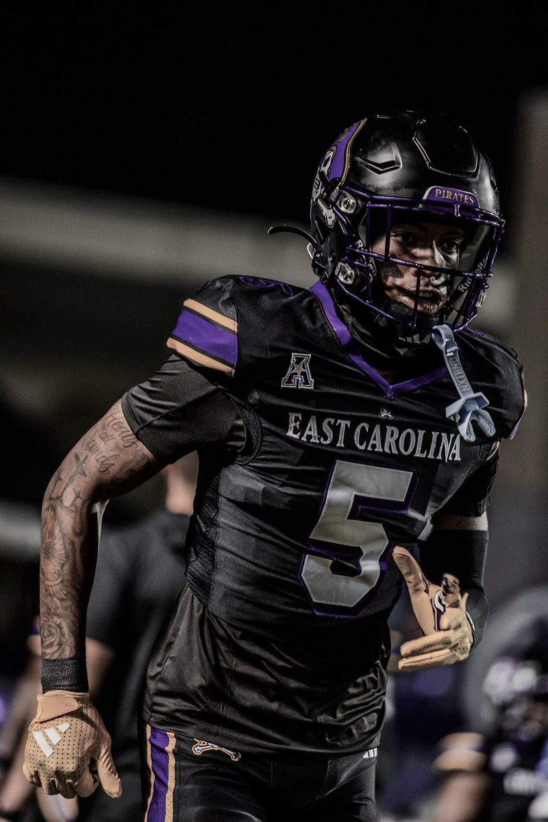 SowellChase's tweet photo. God never misses with his blessings!! I remember when they told me I wasn’t good enough to touch the field lol. But all I know is go to work and worry abt the results later💯🙏🏾 #BlessedAndGrateful https://t.co/DKOnGX6N6T