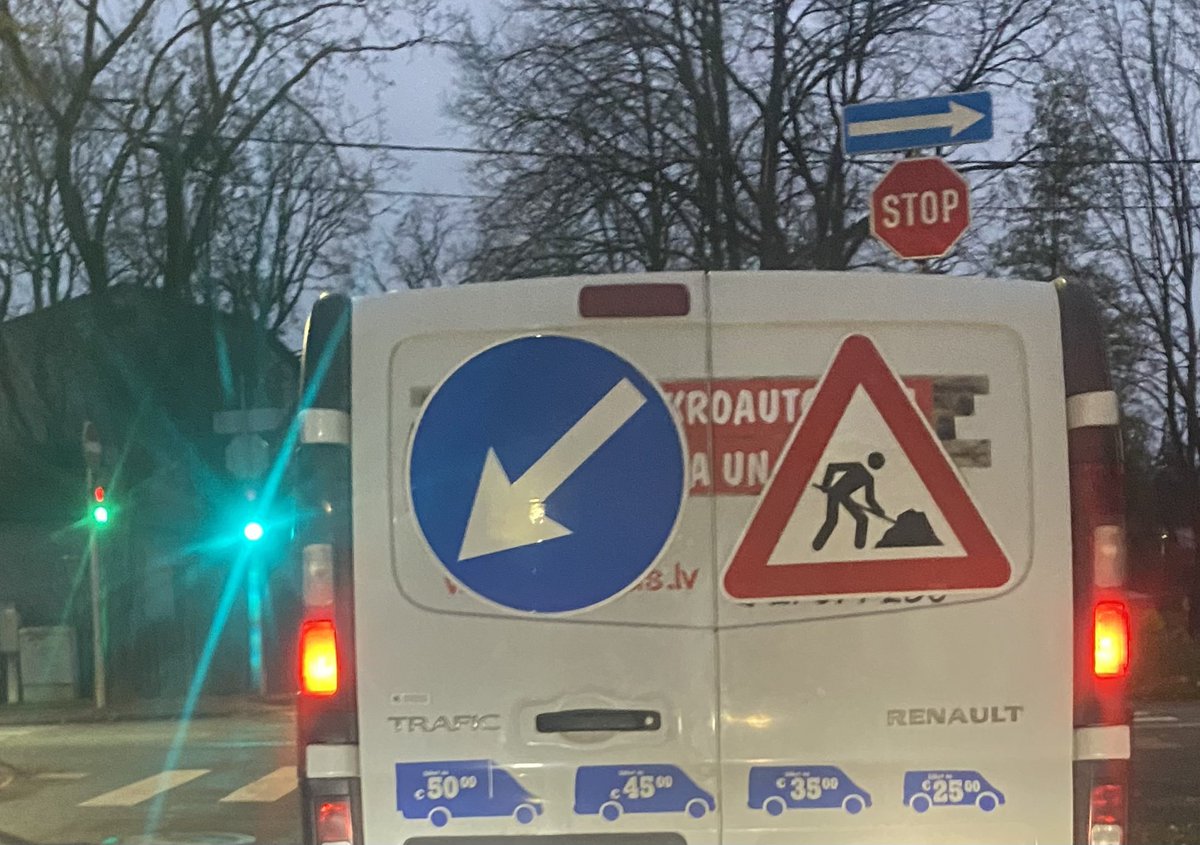 Vakara gaismas ar zīmēm Rīgā!