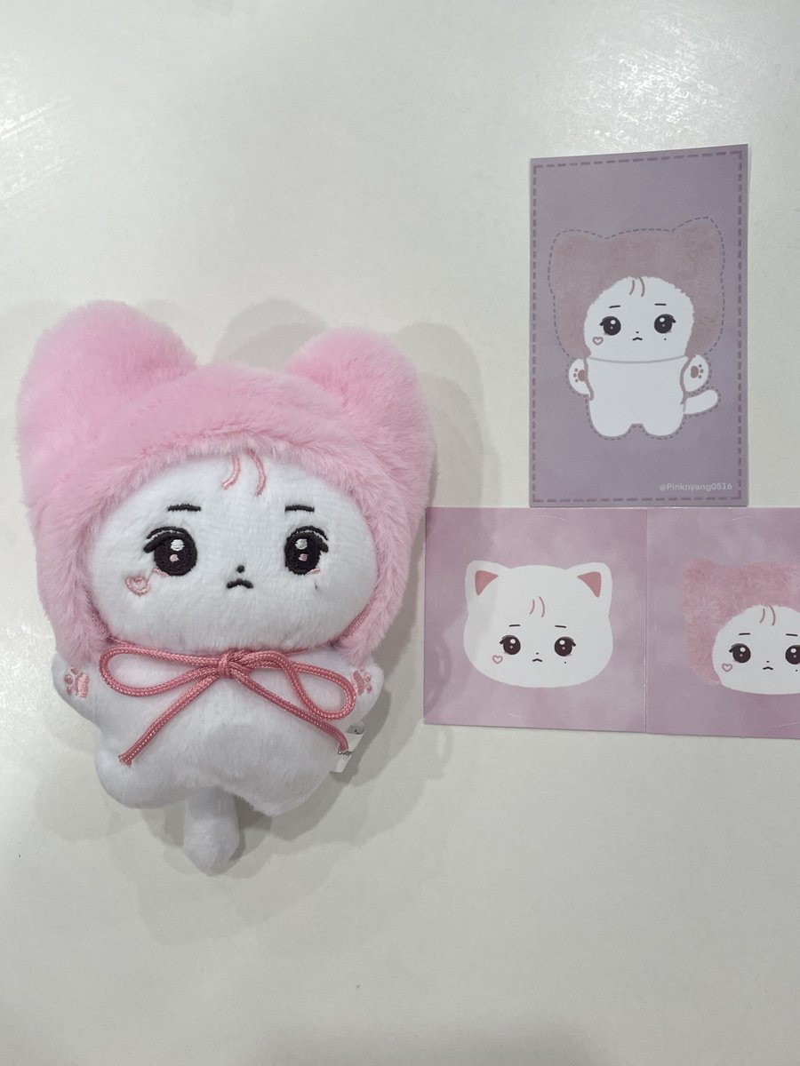 #사랑이_온거야_핑냥이_말이야
첫 고양이 인형으로 알고 있는데 .. 넘 천재셔요 !!!! 
인형 깔끔하구 핑크 핑크 디테일이 넘 예뽀요 특히 볼에 하트 스티커 콕 디테일 미쳤어요 .. 💕🐱 모자까지 ,, 진짜 너무 조하요 🥺🥺
공구 열어주셔서 너무 감사합니다 🫰🏻

<a href="/Pinknyang0516/">핑냥이</a>