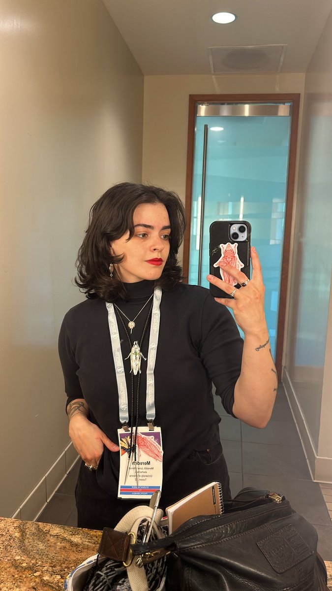 the_leafhopper's tweet image. EntSoc day 1! If you see me come say hi and if I have lipstick on my teeth let me know! And get a leafhopper sticker!