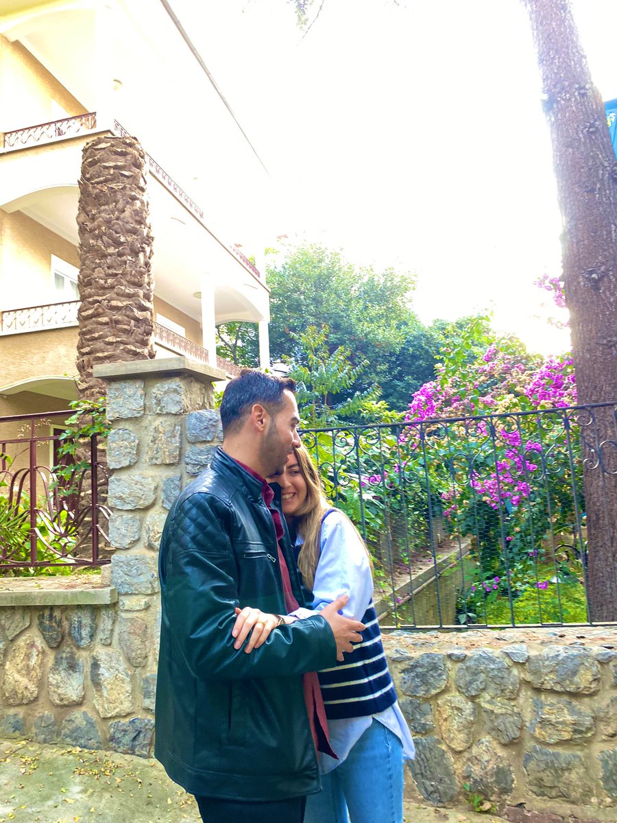 maviseeverrr's tweet photo. Gözüm arar gözlerini 🧡 https://t.co/5IcgqfZQkX
