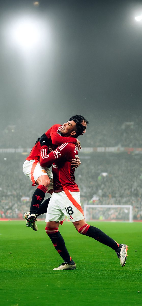 MUFCEDIT's tweet photo. 4K #Wallpapers : Manchester United  📱❤️ https://t.co/uAkMGy2HaL