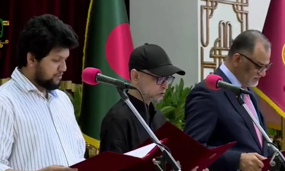 শপথ নিলেন নতুন তিন উপদেষ্টা