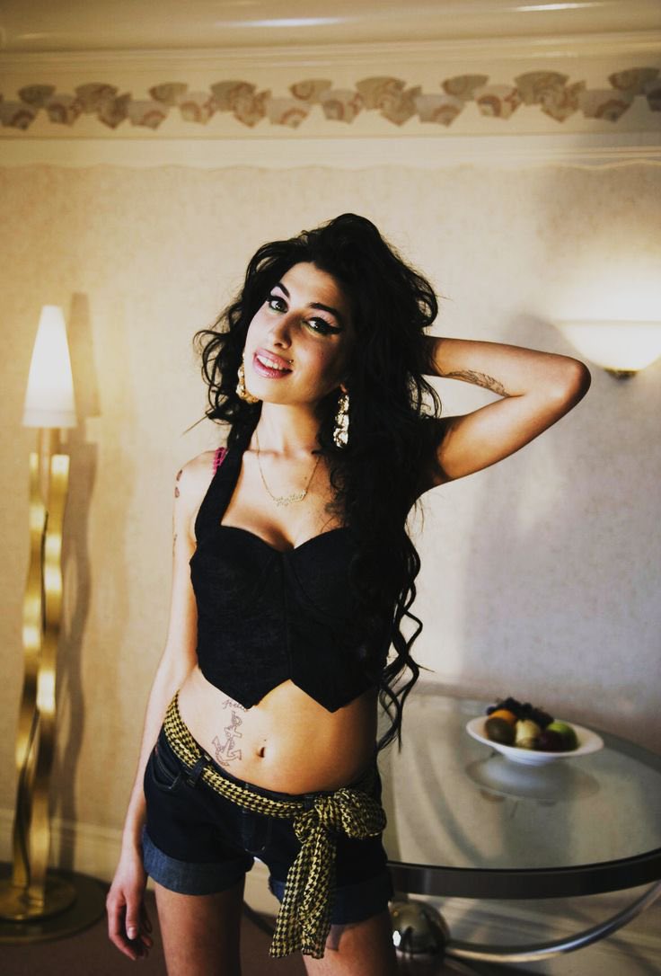 amywinehouse's tweet photo. “From being around the block, I guess people know that I really don’t do what I’m told to do. Or that I don’t really care enough about what people think of me to really conform to anything.” - Amy 🖤
#BackToBlack18
📸: Harry Benson https://t.co/b180XenVs6