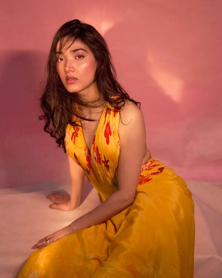 GcCR5nGWIAEynuc?format=jpg&name=medium