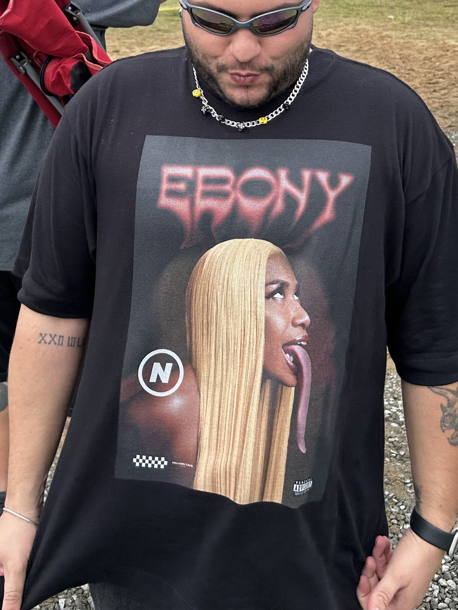 ptrmd's tweet image. mommy não veio mas vim representando mesmo assim @baddiebony 
#rockthemountain #ebony #baddiebony