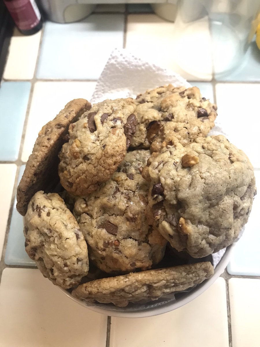 NegaMorgane's tweet image. Week-end bof et journée de la loose réconfortés par Les Schmookies de @Owiowiiii #ChaudFroid. Un délice. Merci ! 🥰