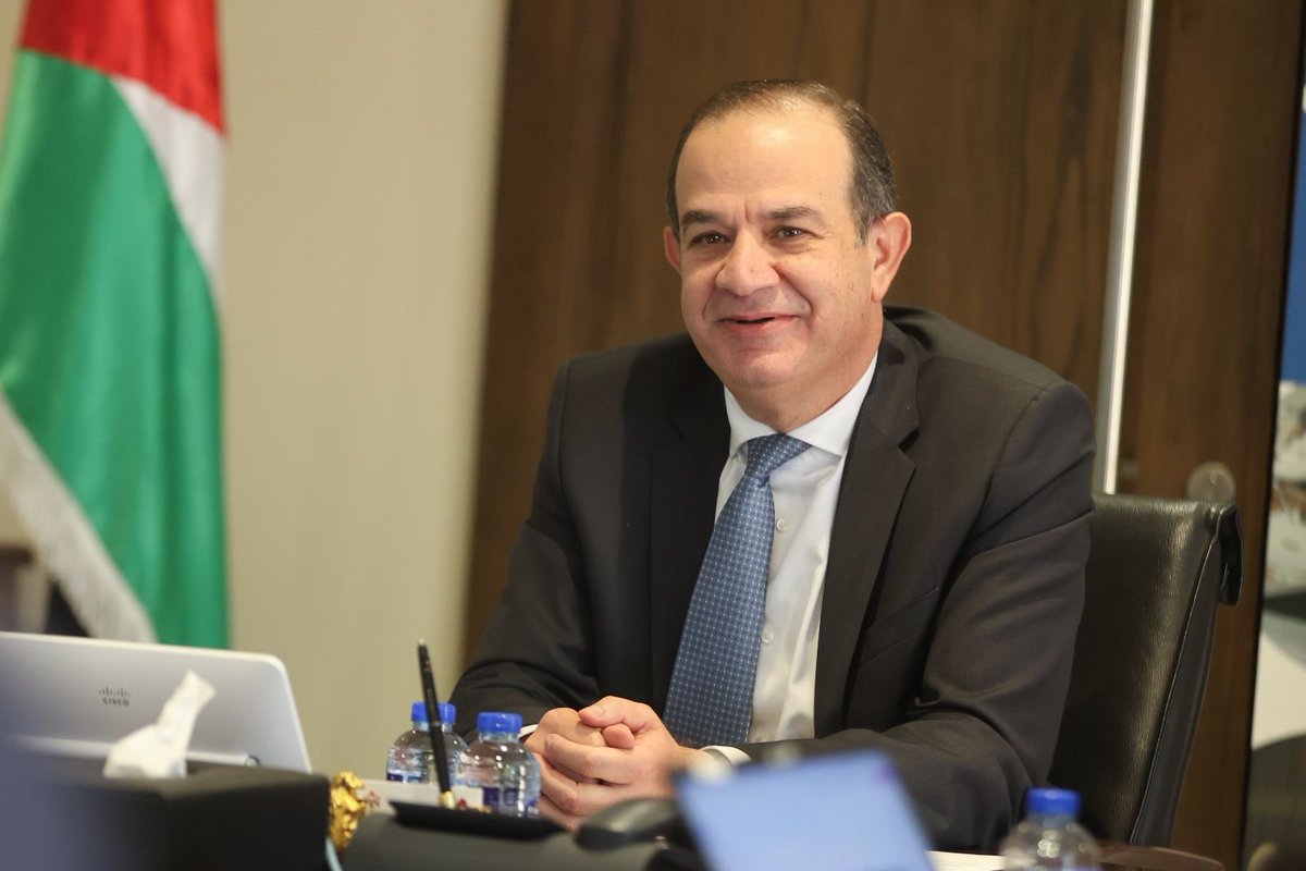 مراجعة تقدم مشروع "ريادة الأعمال من أجل التنمية الاقتصادية المستدامة والتوظيف في الأردن"
 
التقى وزير الاقتصاد الرقمي والريادة المهندس سامي سميرات، اليوم الاحد ، بممثلين من الاتحاد الأوروبي (EU) والتعاون الألماني لمراجعة وتقييم التقدم في إطار مشروع “ريادة الأعمال من أجل التنمية