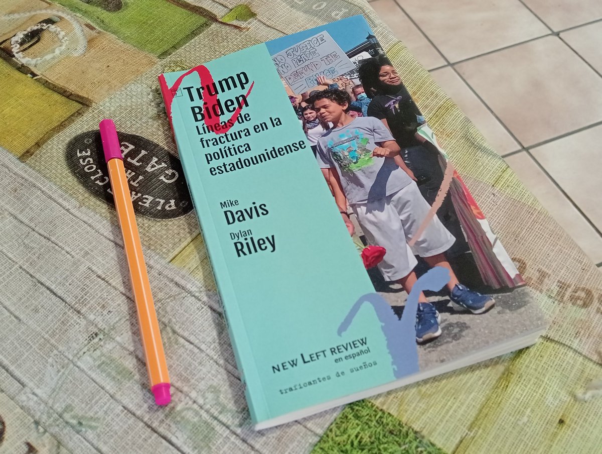 📙 TRUMP BIDEN:
#NLR En linea con el característico revisionismo de la "nueva izquierda" británica. Solo merece la pena el último capítulo (83-103) y tampoco es gran cosa.  #MikeDavis #DylenRiley