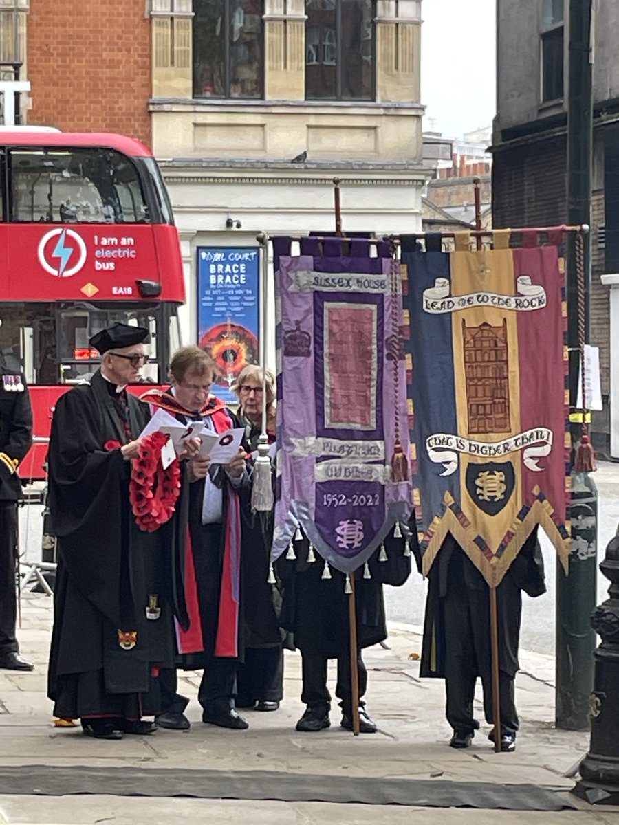 ChristopheSW5's tweet image. #RemembranceSunday #SloaneSquareWarMemorial #HolyTrinityChurch #Chelsea