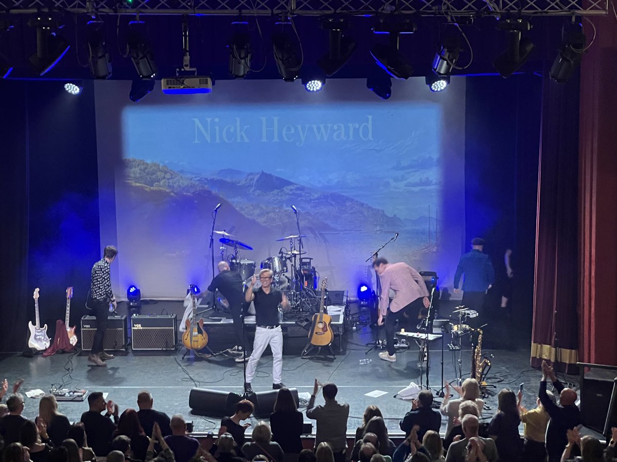 HowFP's tweet photo. Loved Nick Heyward’s sound so much in Hove, had to follow him to Wimborne. Another great gig - thanks ⁦@NickHeyward⁩ ⁦@ryanrguitarist⁩ https://t.co/dc2k0UKFwo