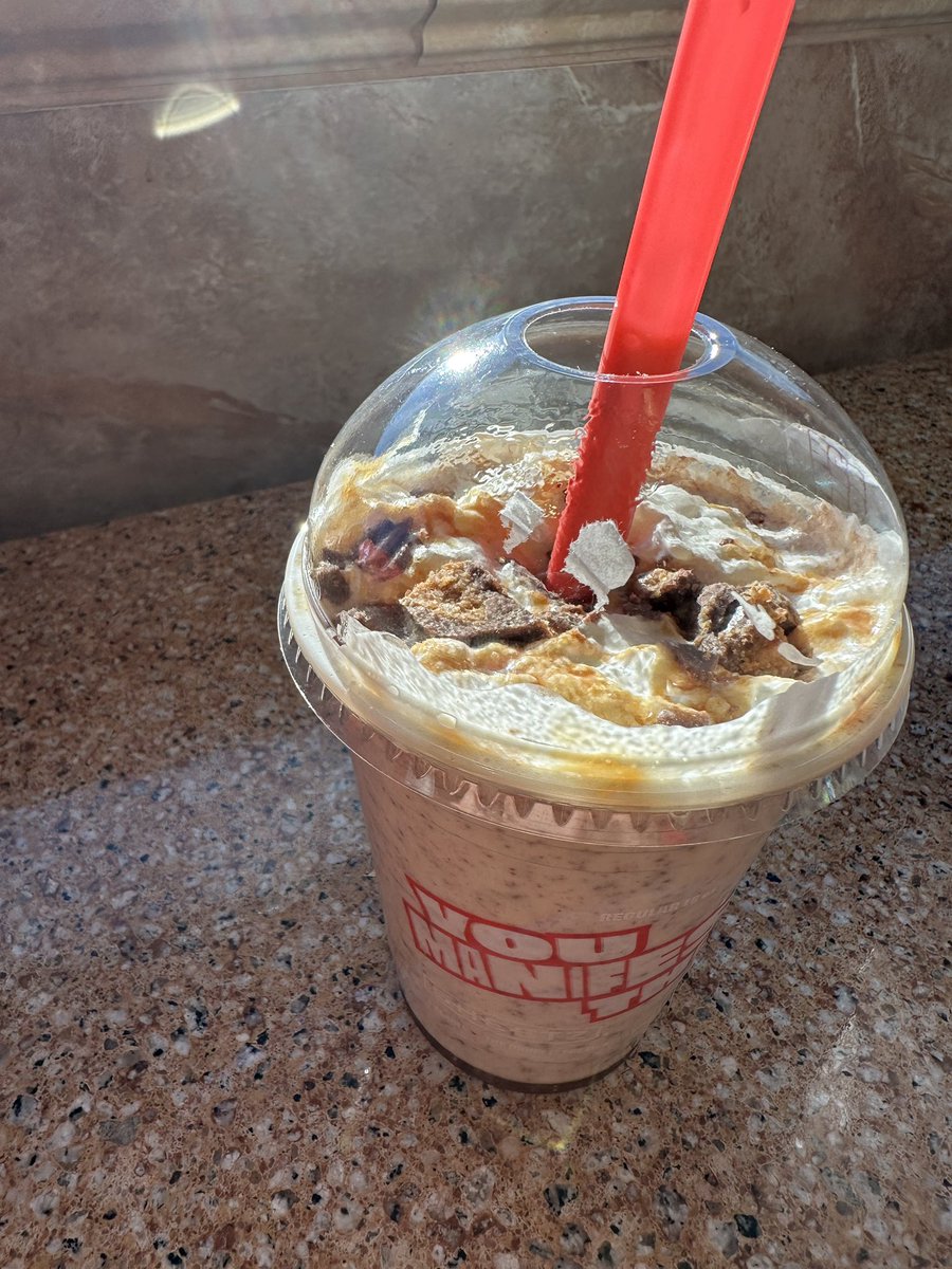 @sheetz [DAY 1379] Lunch time is here with this Reese’s Caramel Cup ...