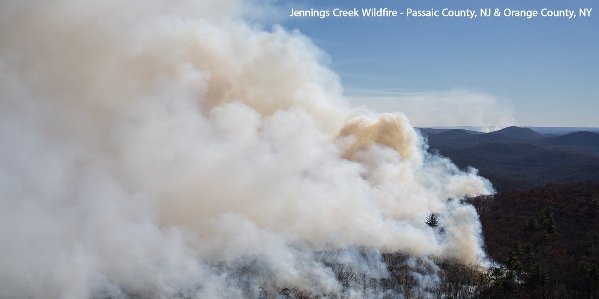 .@NJDEPForestFire extends condolences to our counterparts at the NY State Parks, Recreation, and Historic Preservation Department following the tragic line-of-duty loss of one of their team members battling the Jennings Creek Fire burning in Passaic County NJ &amp; Orange County NY.