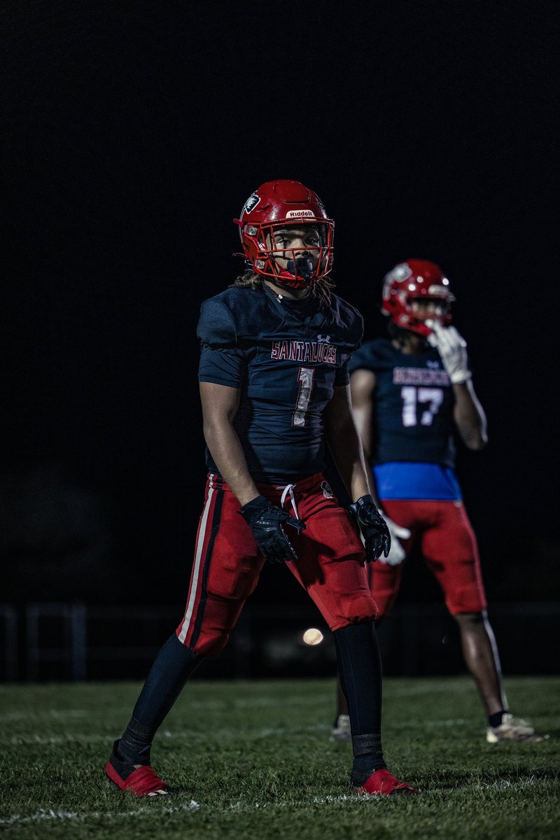 Senior year regular season stats
54 tackles
38 solo
16 assist
3 Force fumbles
2 interceptions
1 fumble recovery
2 touchdowns
4 catches 
63+ receiving yards
Playoff time‼️
<a href="/EraPrep/">New Era Prep</a> <a href="/iRepCoaches/">Hector Clavijo III</a> <a href="/Coach_Put5839/">Coach P</a>