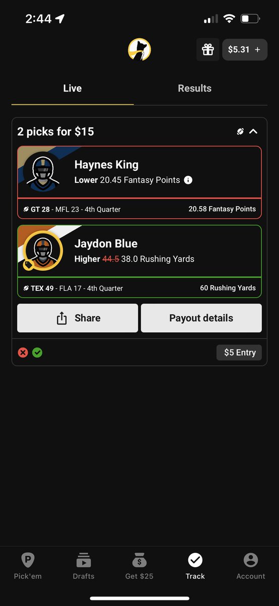 milf_rocker's tweet photo. @UnderdogPicks You fucked me. Georgia Tech Qb under was 20.45 he had 20.58 then kneeled twice losing 4 yards. You didn’t remove his points and my bets lost. Fuck you https://t.co/sibknrpKN1
