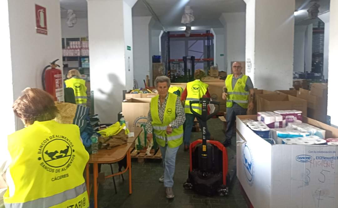Banco de Alimentos Cáceres tweet media
