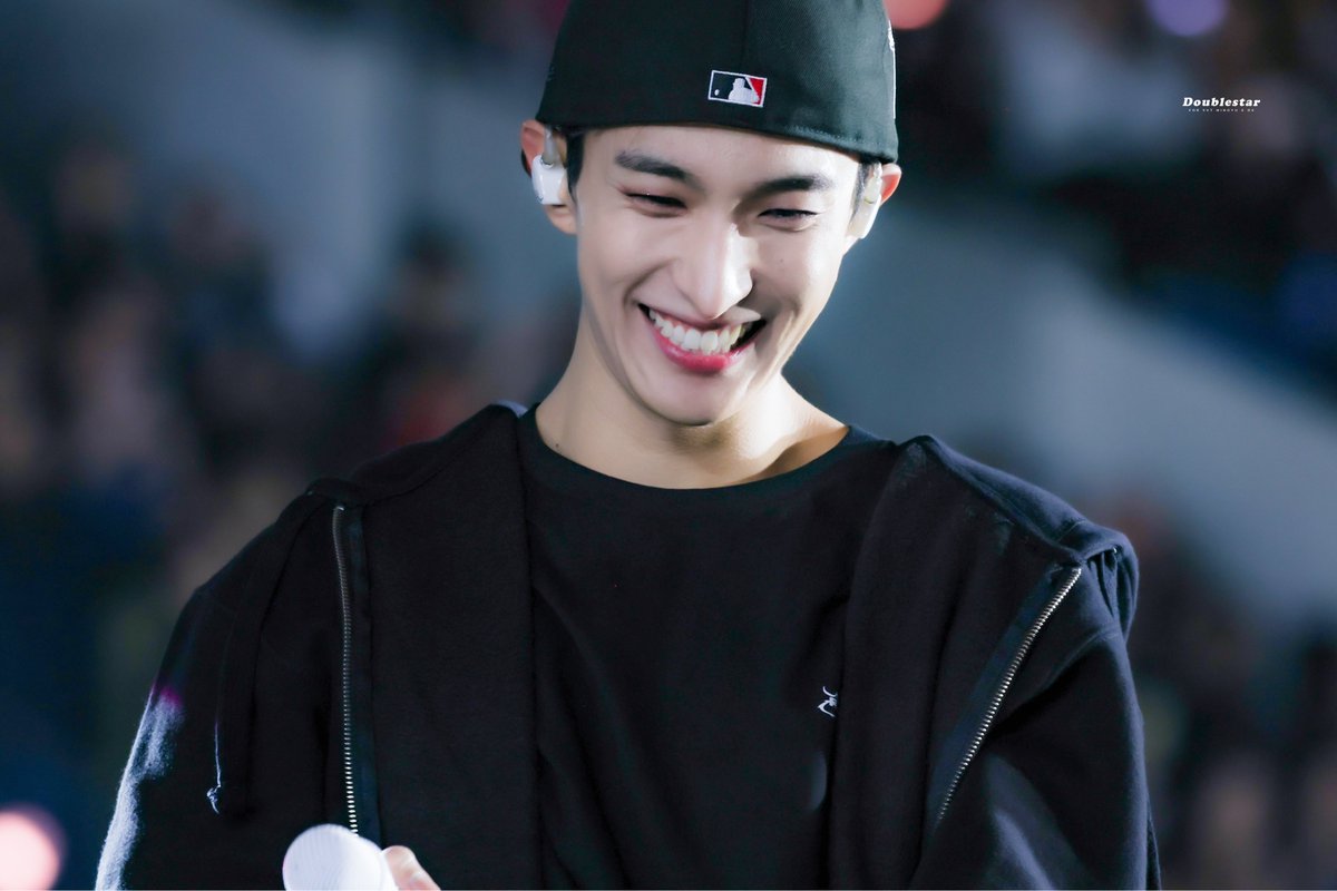 𝘿𝙤𝙪𝙗𝙡𝙚𝙨𝙩𝙖𝙧 더블스타 tweet media