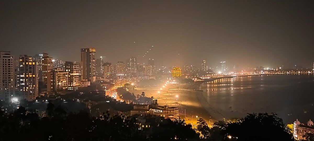 Breathtaking view of South Mumbai from Navalkar Galary of Malabar Hill.
