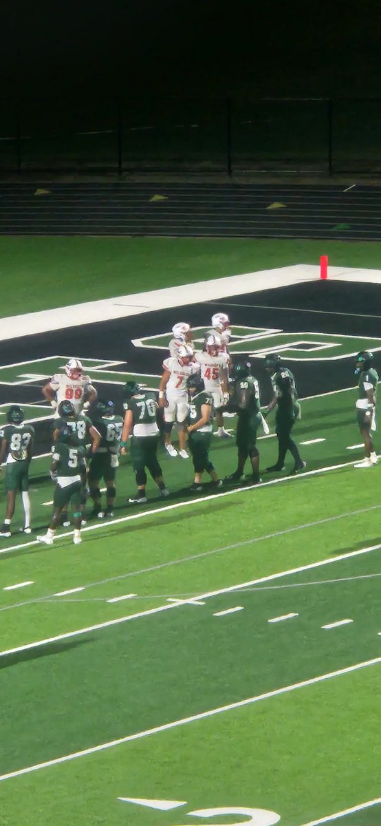 marcusdforney's tweet photo. It was not a rainy night in Georgia but it was in Huntsville. The Hornet FB Team fought through the weather &amp; Splendora to end the game with a W! Congratulations to players, coaches &amp; staff. Season 1 done. Season 2 begins next Friday in the playoffs. #BuildingChampions #WNU188 https://t.co/QRwbnK869S