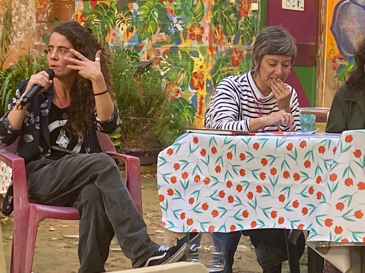 LesVilaretes's tweet photo. Estem encantades amb la jornada antirepre ACAB!! 🎉 Moltes gràcies a totes les que us heu apropat, les que heu participat en el debat i heu compartit reflexions i tips de molt valor 👏🏽👏🏿👏🏻👏 I les que heu jugat i us heu desfogat a saco! 😂
💜Gràcies per tot el suport!! 💜 https://t.co/FKzj1E0wvT