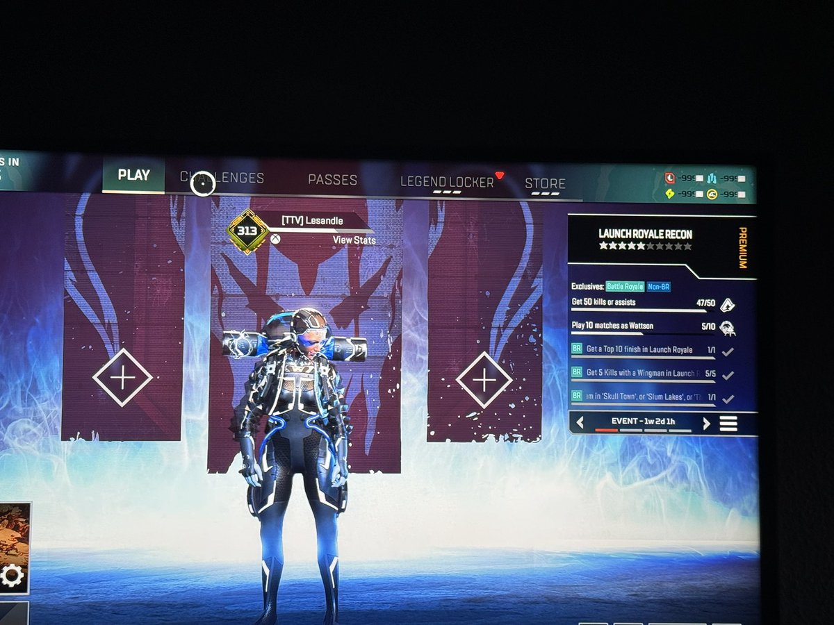 lesandle's tweet photo. @Respawn @PlayApex Can some one help me I can’t see my challenge or challenge legend I have uninstalled and reinstalled but sill doing the same https://t.co/tQYYrY5SY1