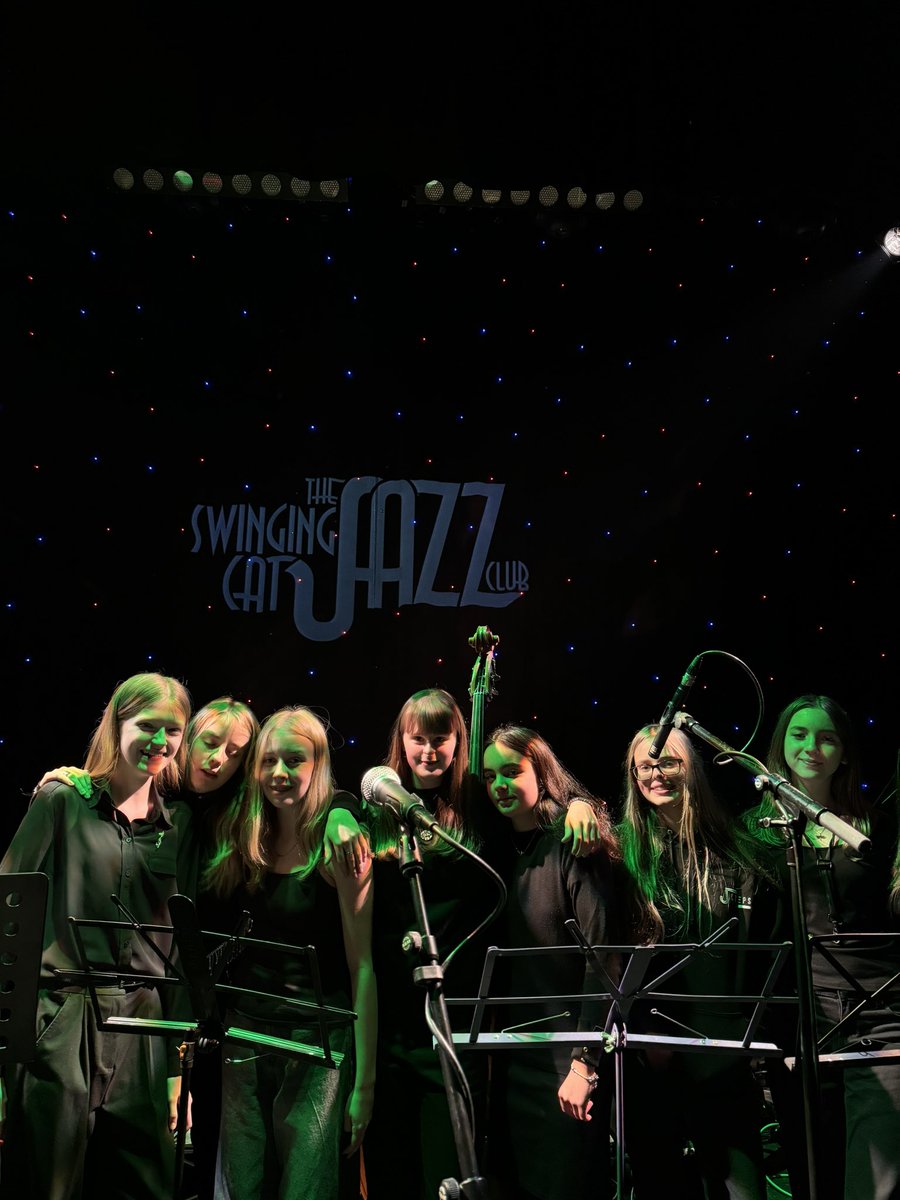 Some of us from our gig last night at #TheSwingingCat <a href="/HaverhillArts/">Haverhill Arts Centre</a> Thanks to everyone for your support. Our first gig with our current lineup and we loved every second. Directed by <a href="/HannahHortonSax/">Hannah Horton</a> #jazzfutures #girlsplayjazz #itsoktobeyou #womeninjazz