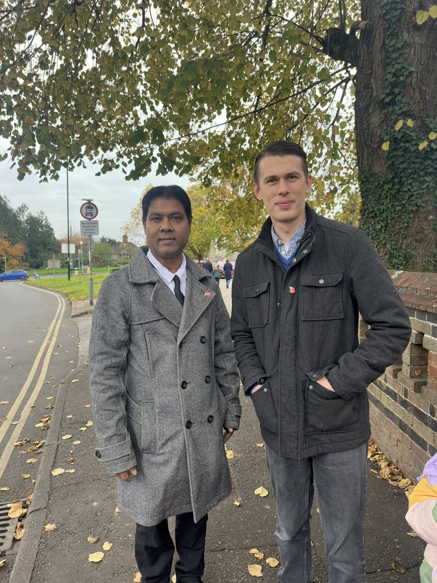 MiahMustak's tweet image. Today we honour those who sacrificed their lives for our Freedom. 

It was very well attended in Burgess Hill town at the garden of remembrance.

We will remember them
#RemembranceSunday