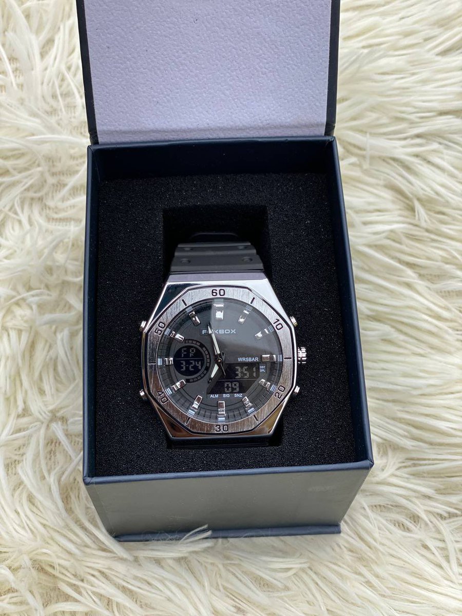TataFanny16's tweet photo. A combien même? 
Montre Homme qualité supérieure 
Prix: 26.000 Fcfa
Disponible https://t.co/aO6naGftJb
Contact: 697820970 https://t.co/r9ZeHI6xLO