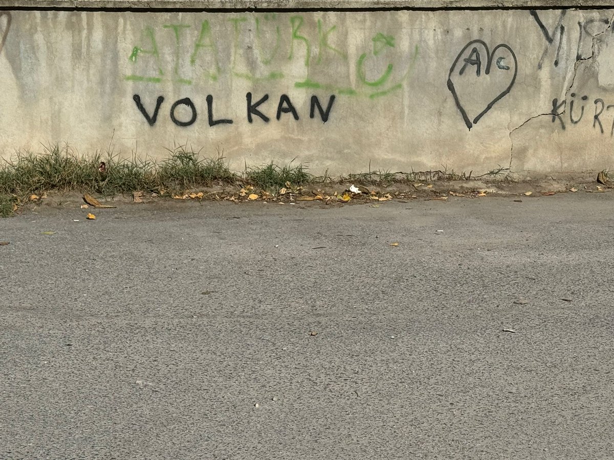 Bir yerde yazılmış. İsmimi yan yana görmek bile aşırı gururlandırdı. Canım atam🥹#10Kasım